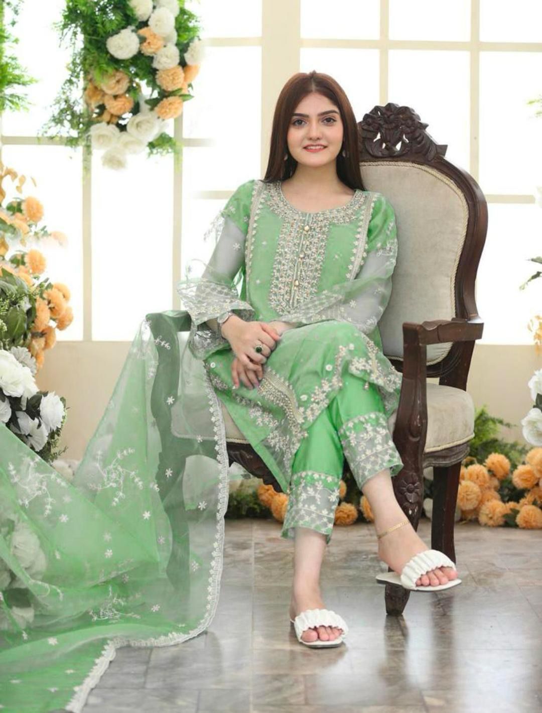Elegant 3-Piece Green Organza Embroidered Suit for Women – Shirt, Trouser & Dupatta