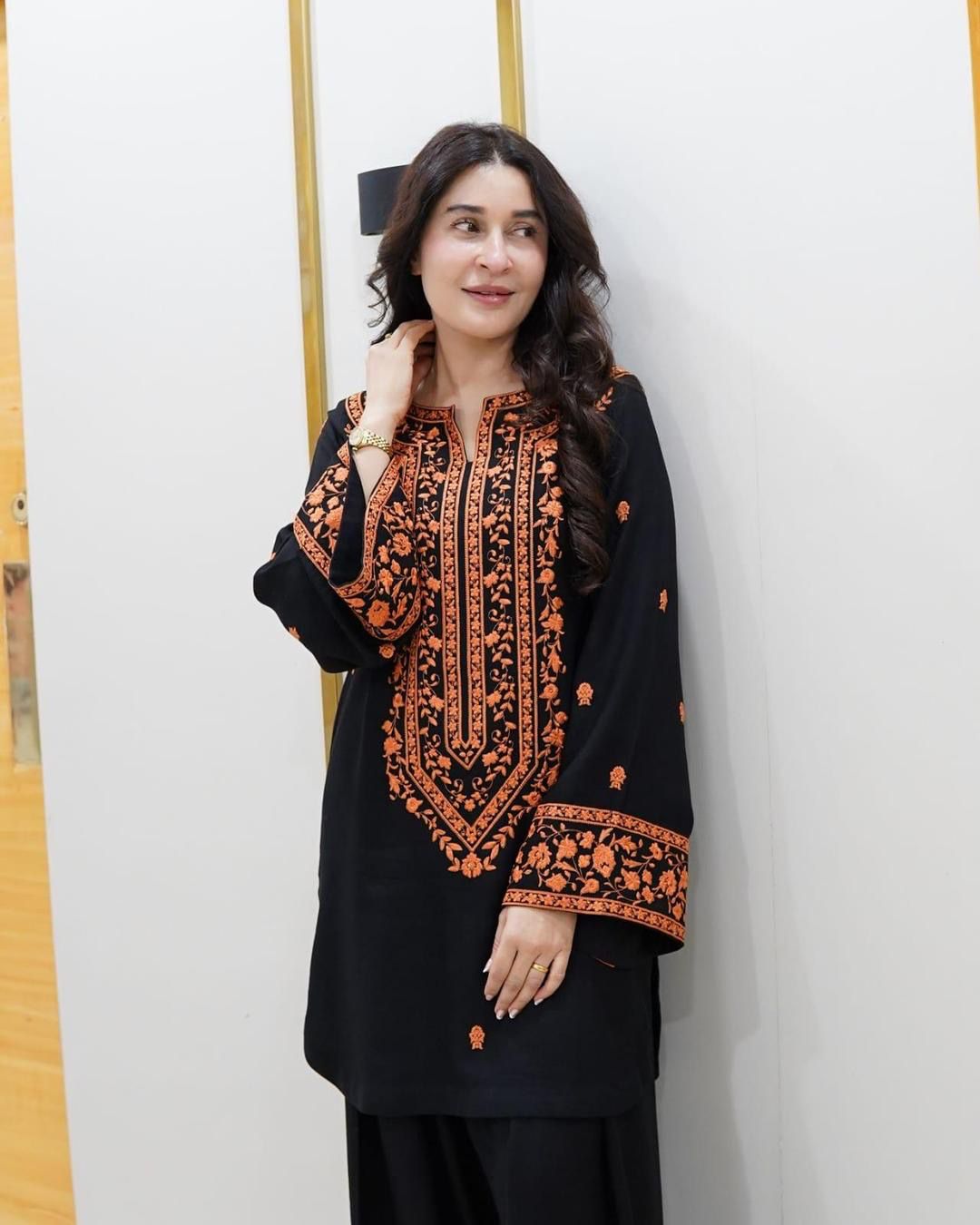 Black Womens Stitched Embriodered 2 Pcs