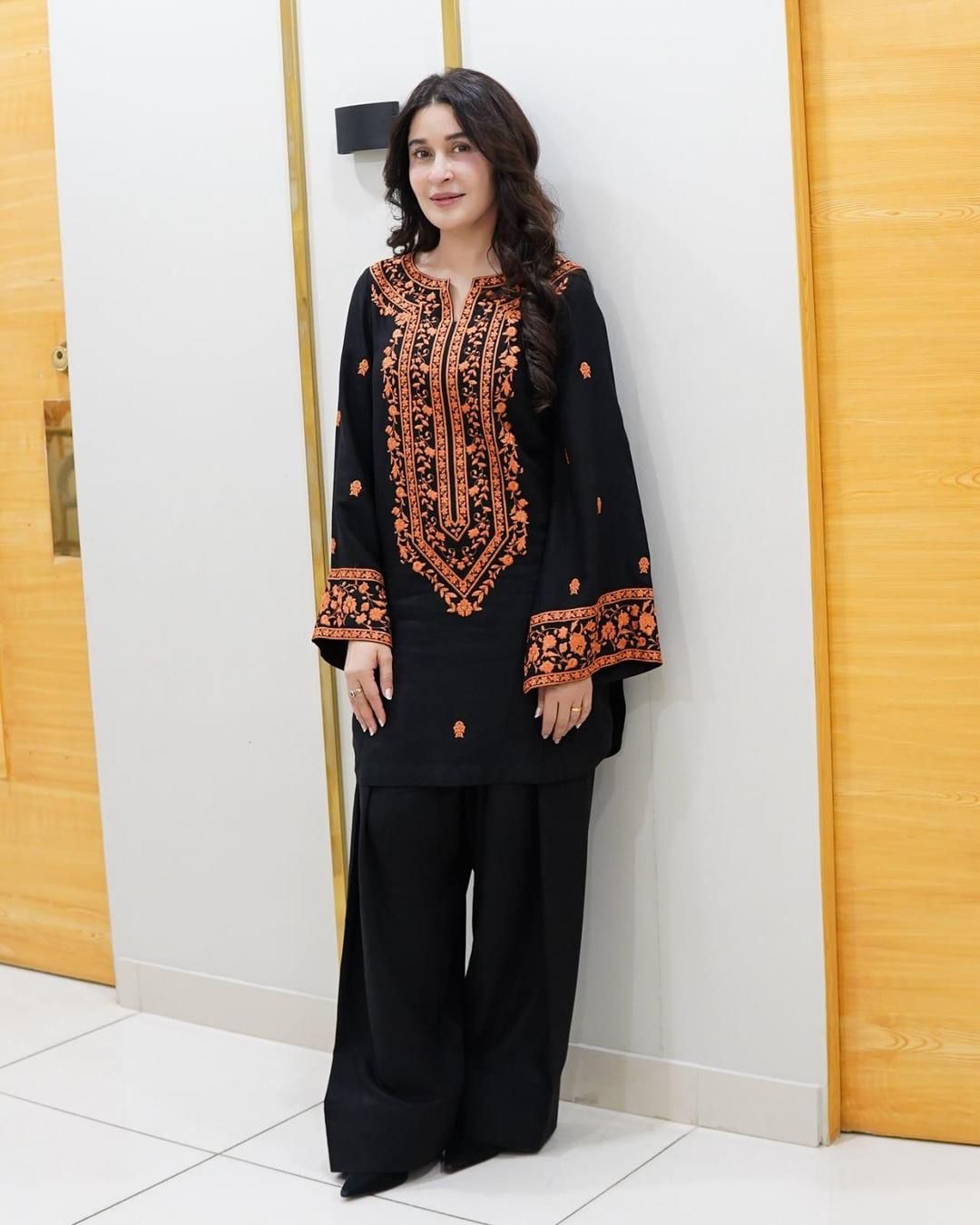 Black Womens Stitched Embriodered 2 Pcs
